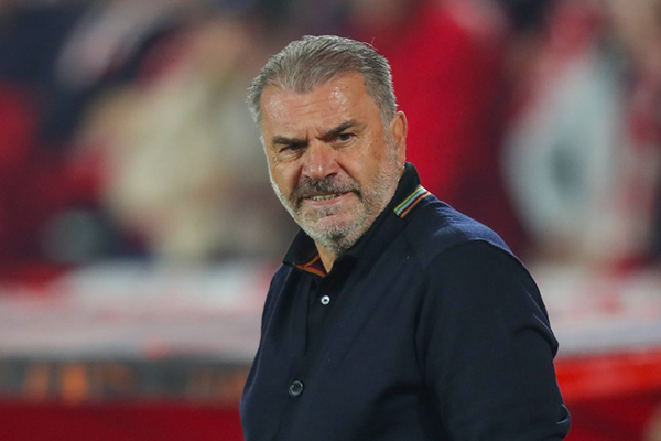 “连厕所都不敢叫！”麦克格文曝与澳波邻座全程屏息