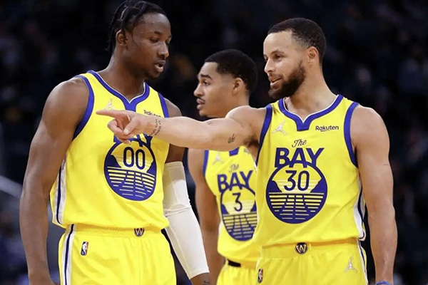 库里谈库明加去留!勇士欲换小萨组四巨头,交易各方态度不一