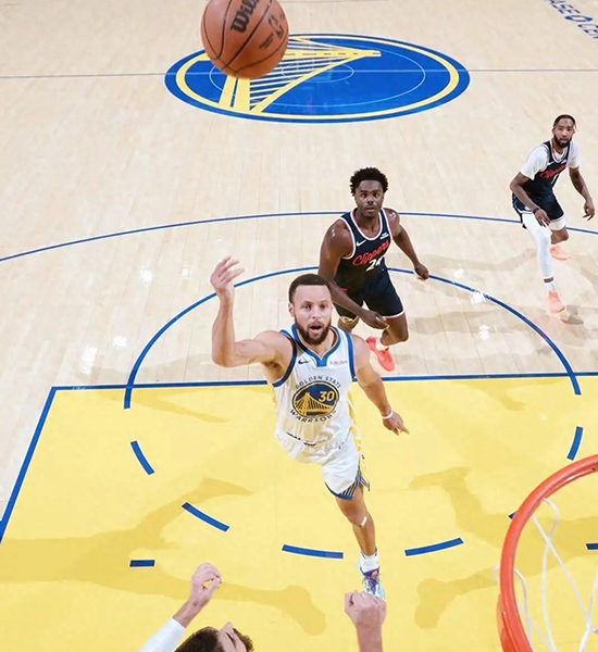 快船险胜勇士季前赛引热议 双方暴露多重问题