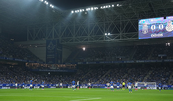 西甲转播镜头下的“静止抗议”：20秒俯瞰球场，掩耳盗铃？