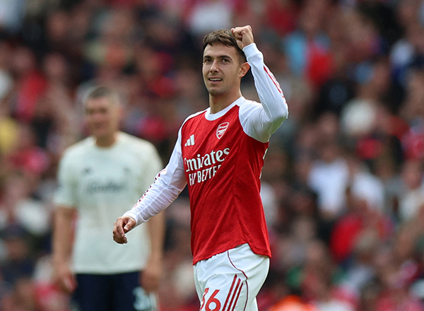 阿尔特塔盛赞苏维门迪：最后一传定胜负，他为足球而生