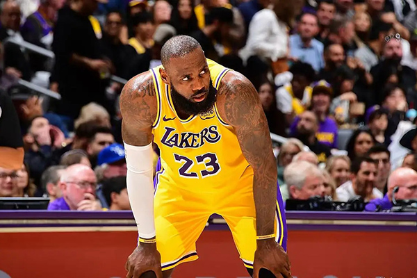 NBA休赛期动态：<a href=/shipin/lanqiuzhibo/lakers/ target=_blank class=infotextkey>湖人</a>伤病、勇士签约与<a href=/shipin/lanqiuzhibo/76ers/ target=_blank class=infotextkey>76人</a>合同进展